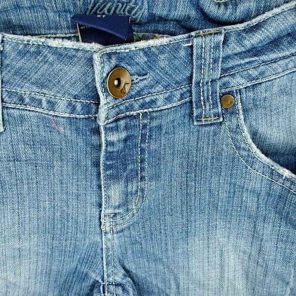 Vanity Vintage Denim Capris - Picture 3 of 7